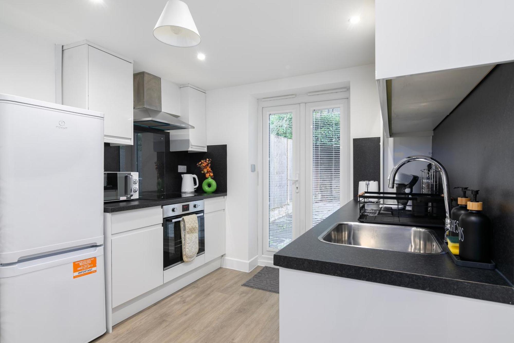 Flat In Queens Park London Exterior photo